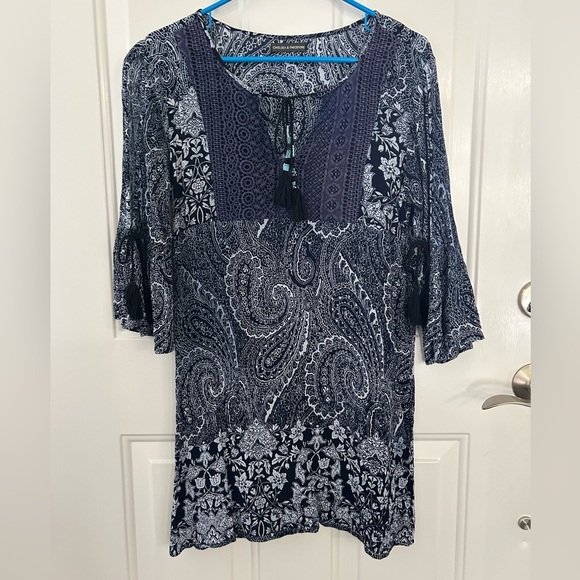 Chelsea & Theodore Navy Blue Paisley Women's Tunic Top Size Small - Picture 1 of 7